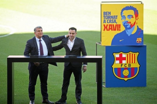 #Football : Xavi officiellement investi nouvel entraîneur du FC Barcelone.